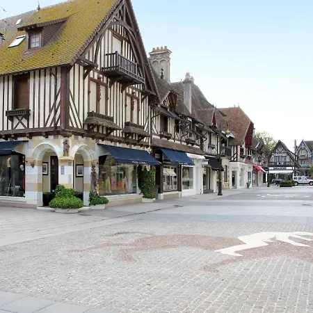 Le Polo-1 By Interhome Апартаменты